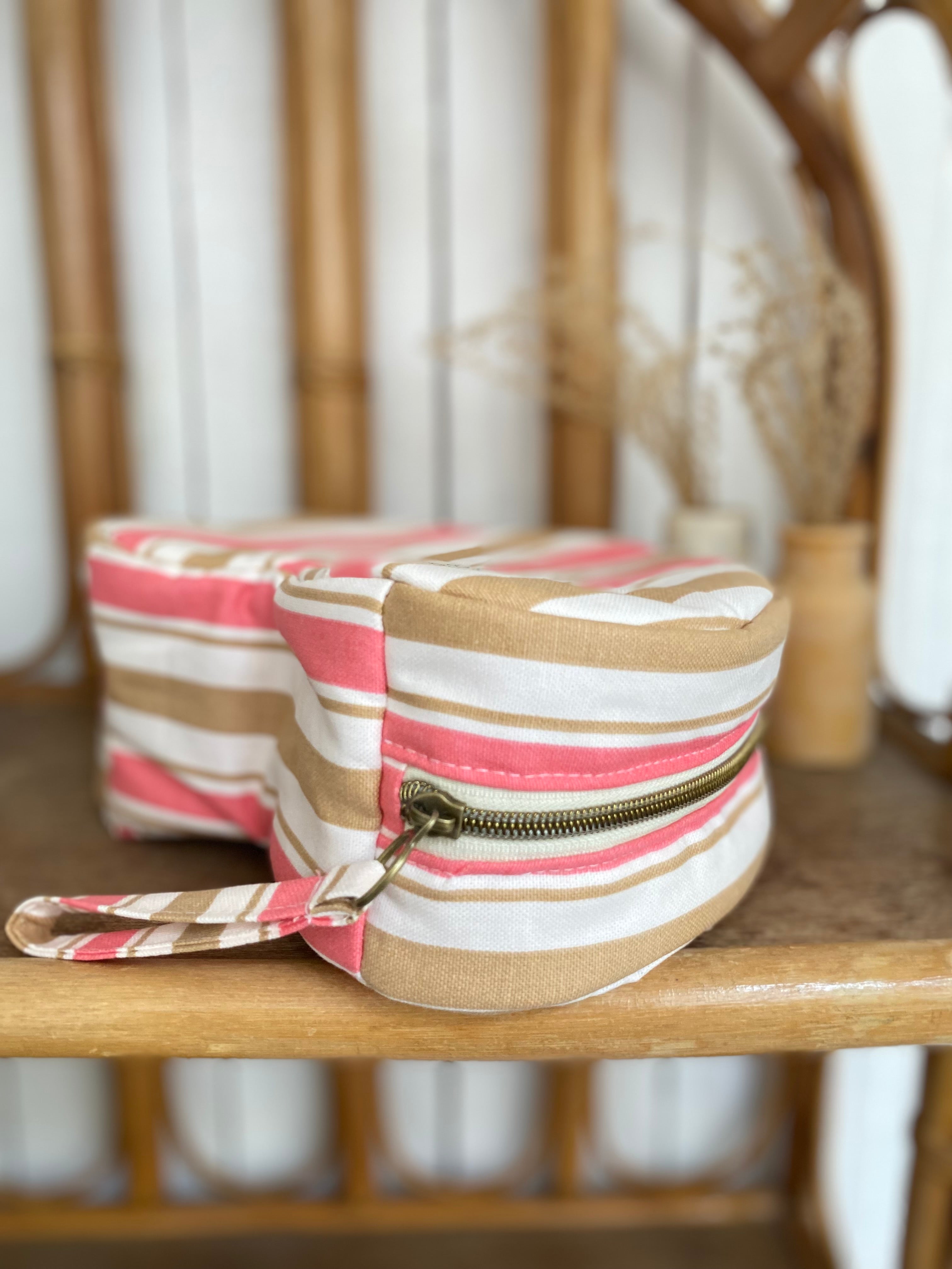 Trousse coeur - Broderie signature artisanale - Rayures rose/camel