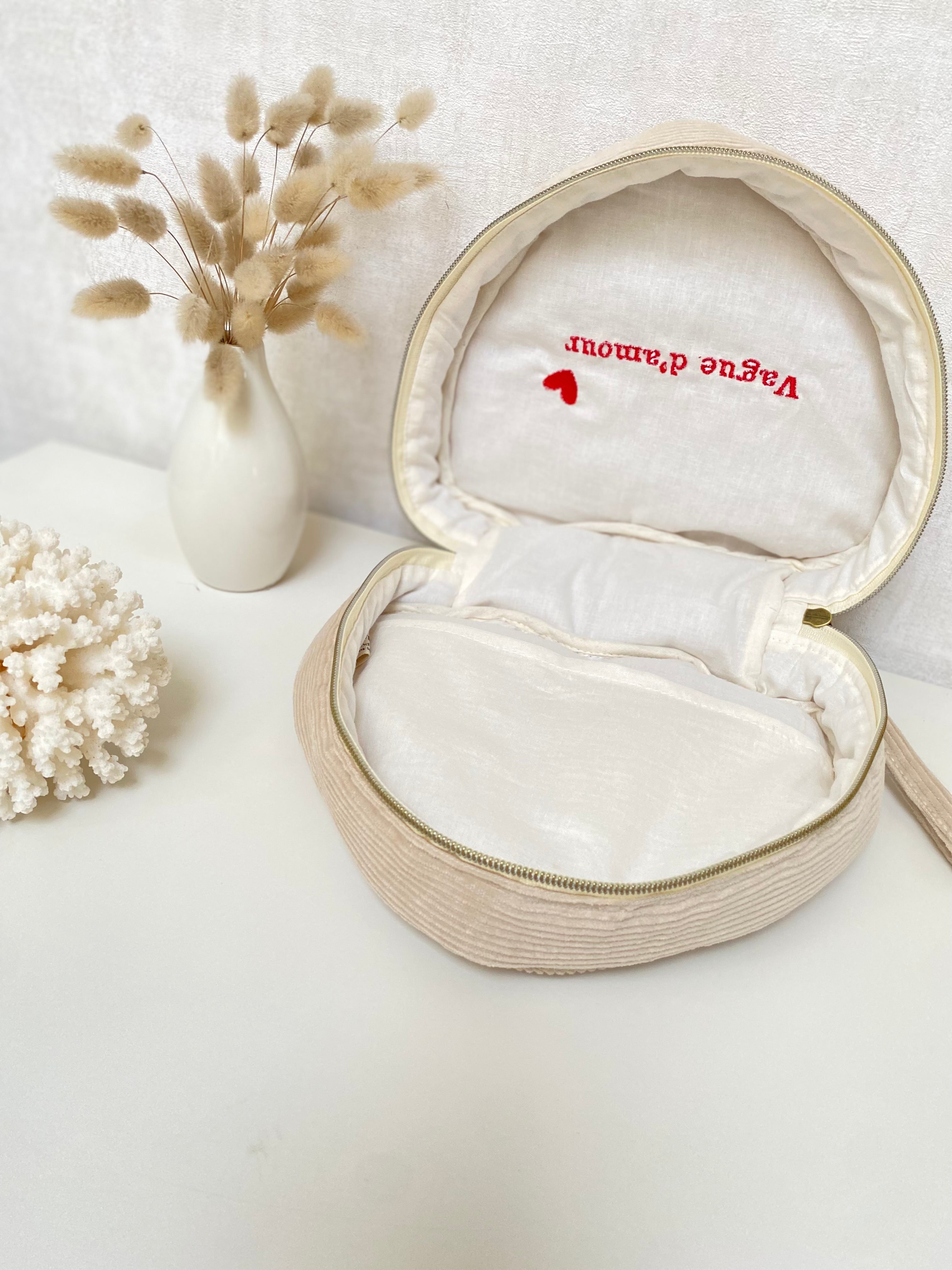 Trousse cœur – Broderie signature artisanale
