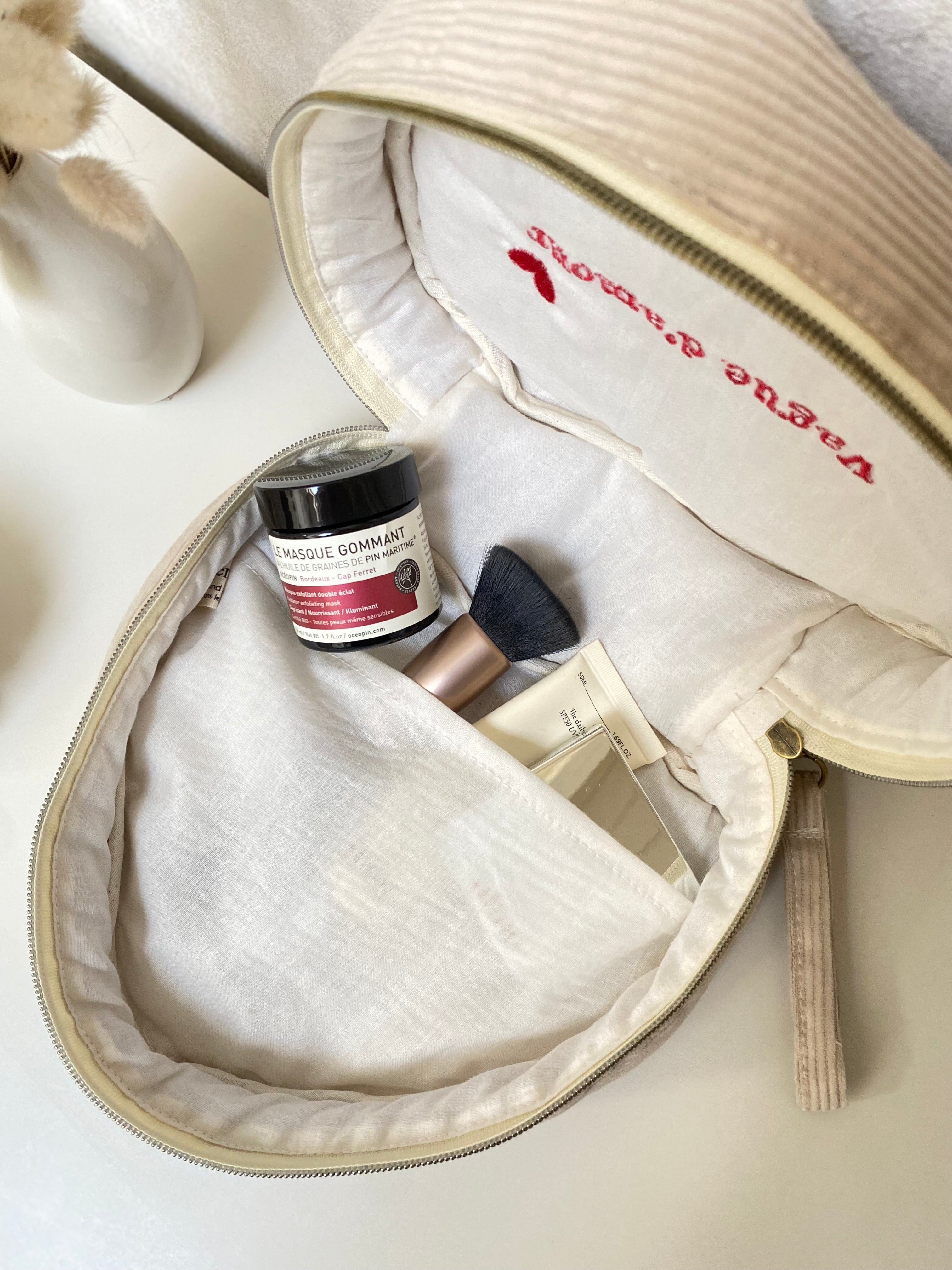 Trousse cœur – Broderie signature artisanale