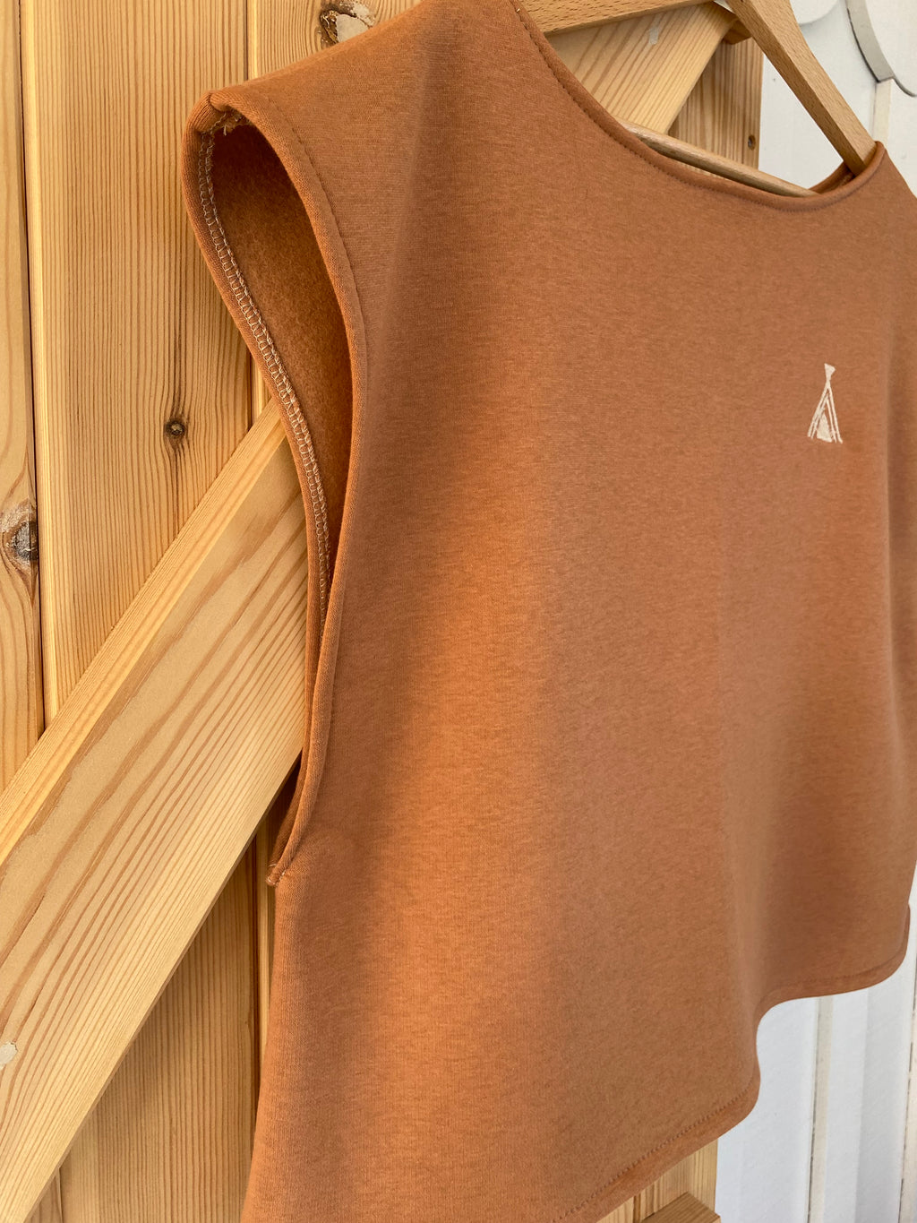 Pull SOFIA - camel, broderie ethnique